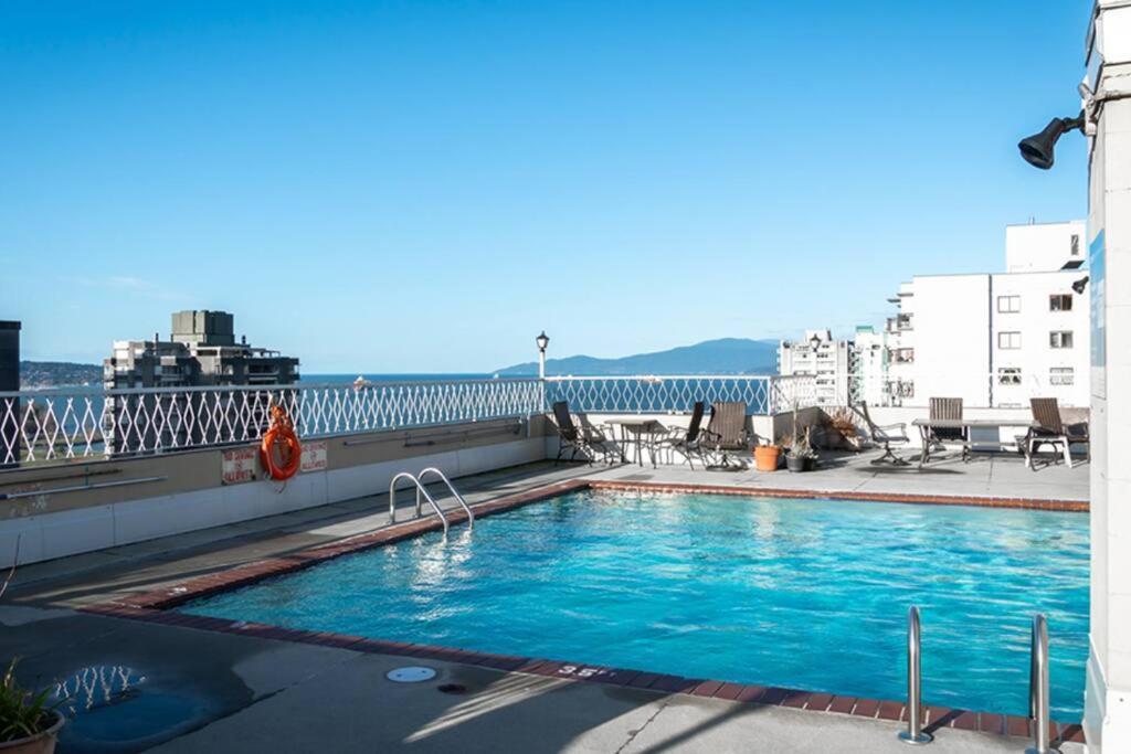 Ocean View Apartment Vancouver Exterior photo